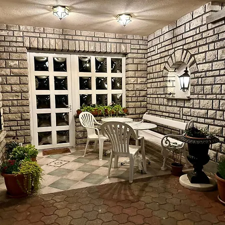 Ello بيت ضيافة